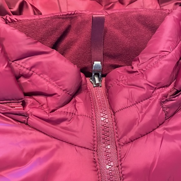 St. John’s Bay Puffer Jacket Quilted Burgundy Wine, Soft and Comfortable - Picture 9 of 9